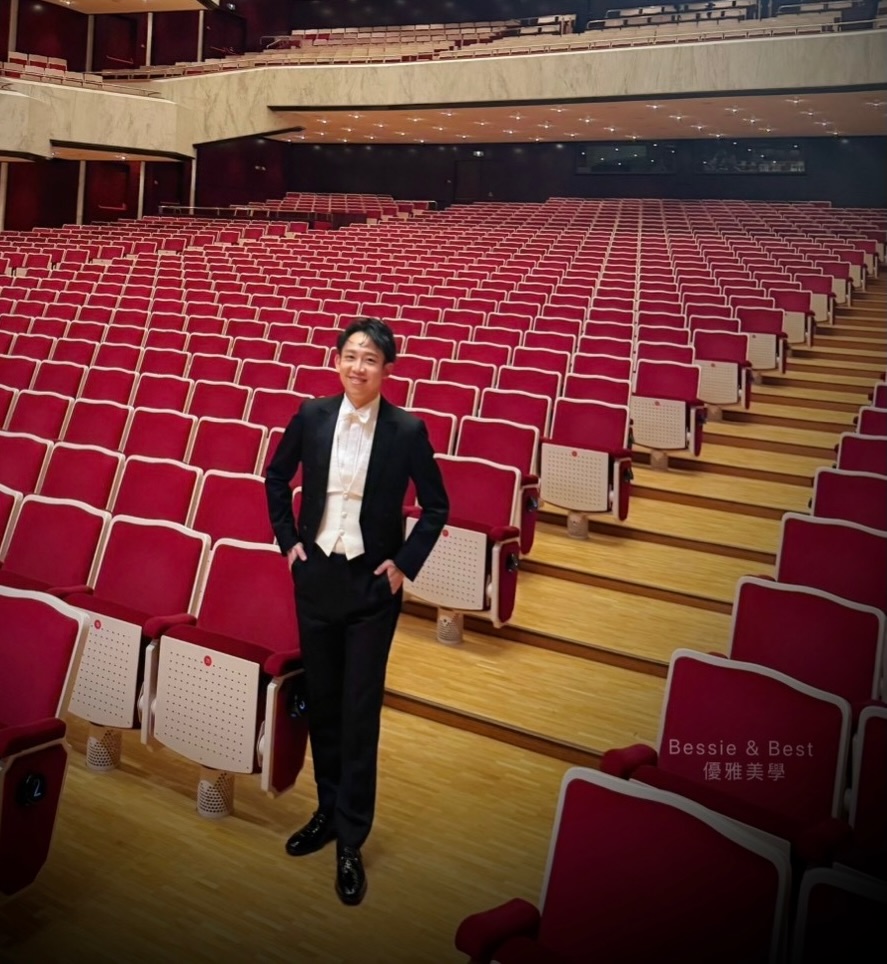 國家音樂廳正式演出高光定格・葉政德指揮澳門樂團與鋼琴協奏、氣勢磅礡的舞台典範儀態