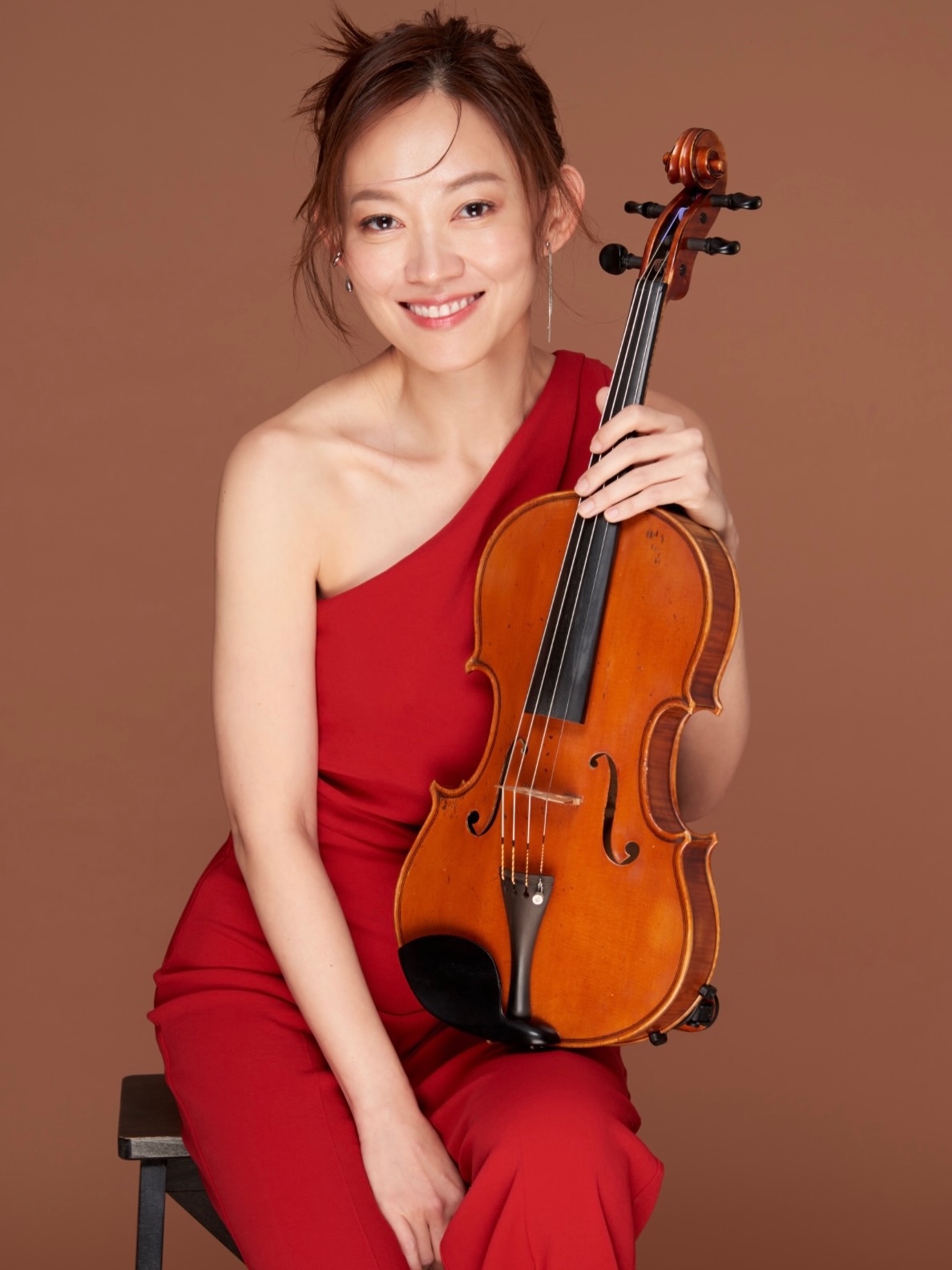 旅美中提琴家 Lillian 形象照造型側拍 1